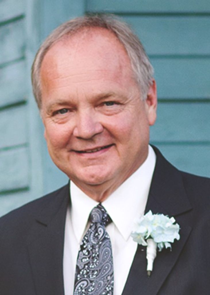 Public headshot, Dr. Mike Logsdon